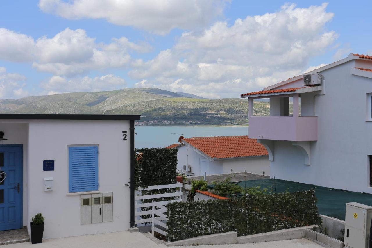 Apartments With A Parking Space Mastrinka, Ciovo - 4324 特罗吉尔 外观 照片